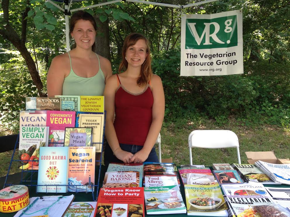 VRG Interns, Anne Custer (left) and Ivy Grobb (right) exhibit at Richmond VegFest. 